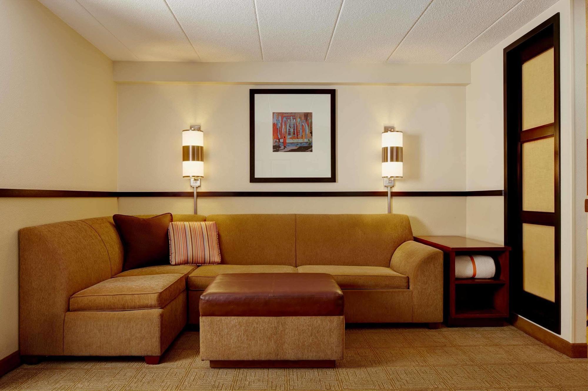 Hampton Inn Columbus-North Exterior photo